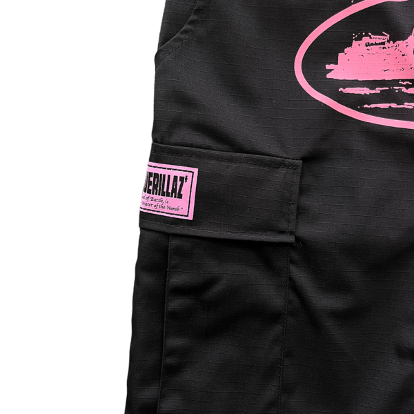 Corteiz Guerillaz Black/Pink Cargo Pant